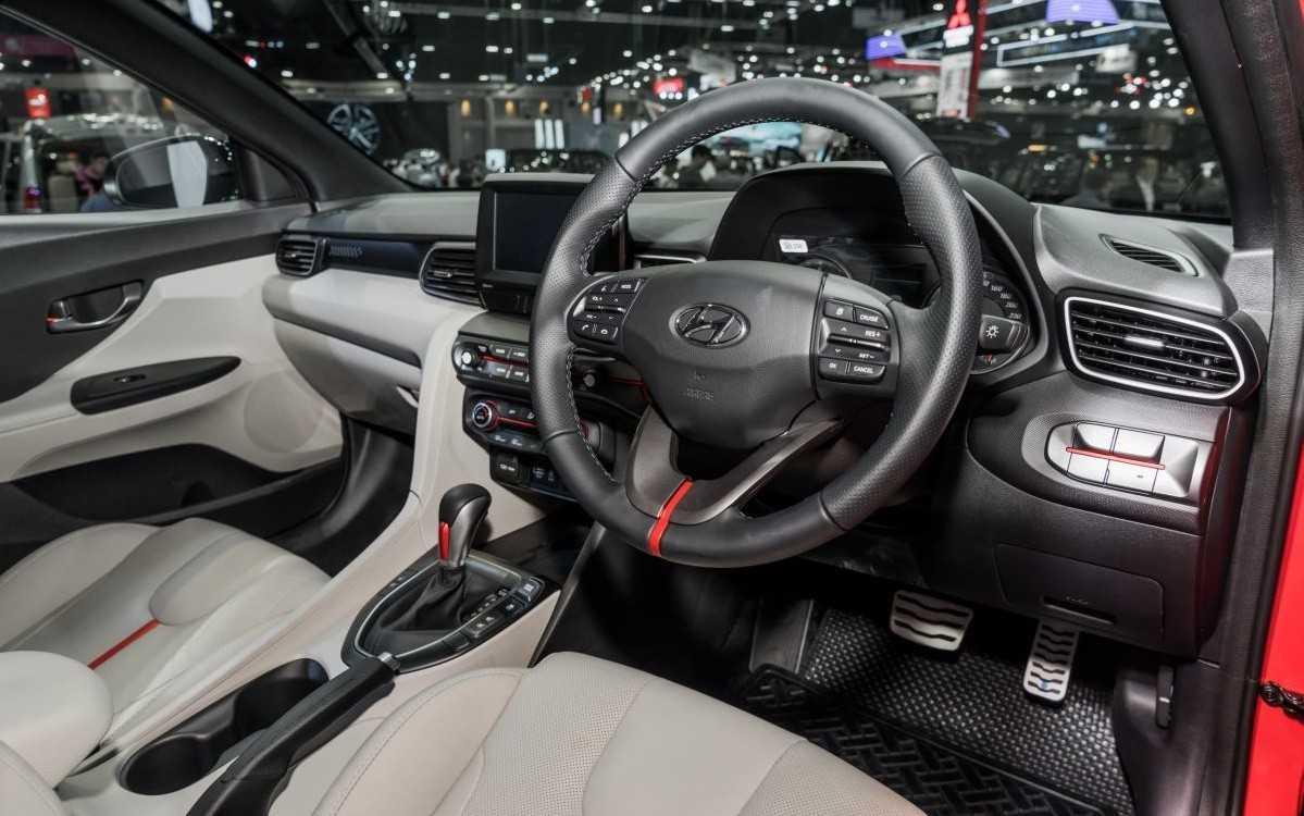 vô lăng Hyundai Veloster
