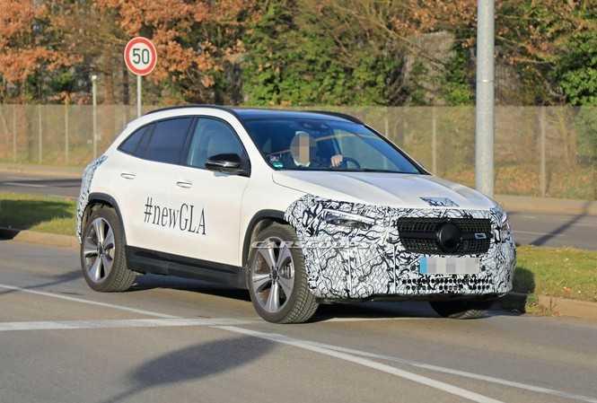 Lộ diện 'hình hài' Mercedes-Benz GLA thế hệ mới