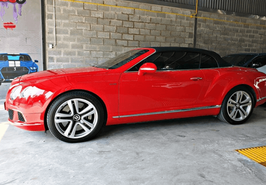 Rao bán xe siêu sang Bentley mui trần vào dịp cận Tết ở Sài Gòn chỉ 8,5 tỷ