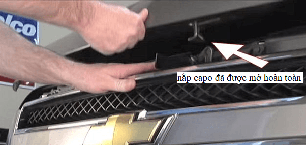 nắp capo đã được mở hoàn toàn