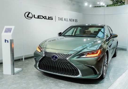 Lexus ES 300h mới ra mắt tại Việt Nam được nâng cấp những gì?