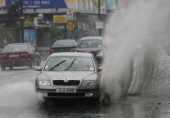 Hành động văn minh khi lái xe