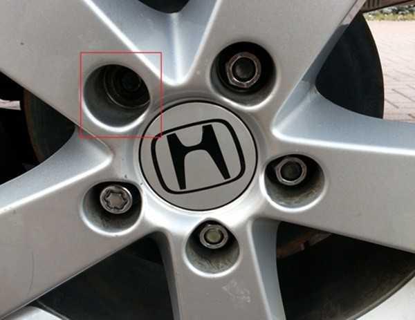 Ốc la-zăng bị nóng nên trờn ren