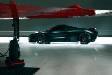 thân xe McLaren 720S