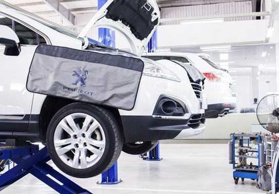 Nên thay nhớt trong hãng hay ra ngoài