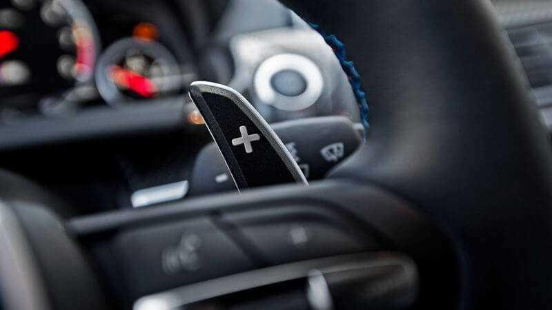 Chế độ chuyển số tay/số bán tự động