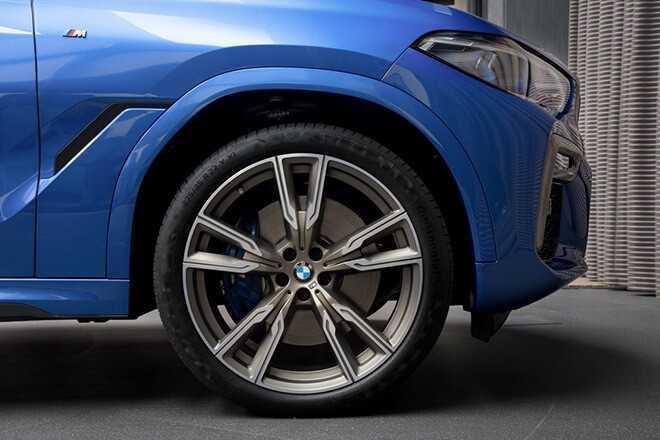 BMW X6 M50i