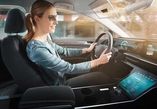 Tấm che nắng tự động tích hợp AI sẽ xuất hiện trên ôtô