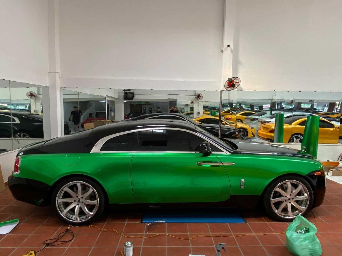 Rolls-Royce Wraith trang bị động cơ W12 tăng áp kép