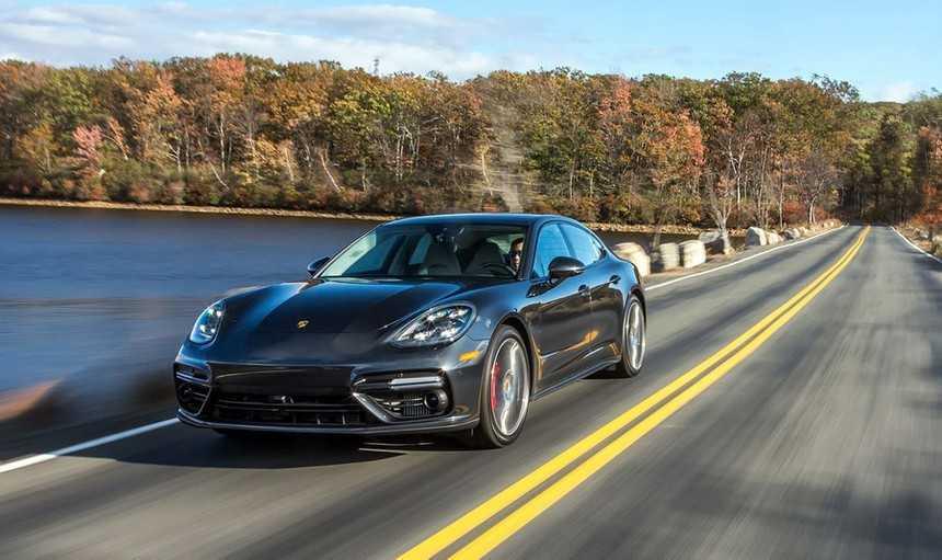Mẫu Porsche Panamera đã bị triệu hồi trước đó do lỗi hệ thống cảnh báo mòn má phanh.