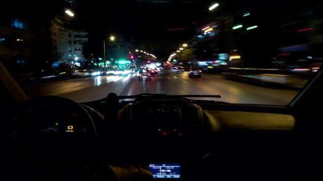 Kinh nghiệm lái xe an toàn vào ban đêm