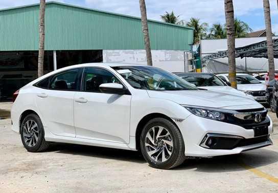 Kích cầu sức mua dịp Tết Honda Civic giảm giá tới 60 triệu đồng