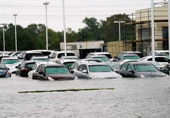 Tác hại cực lớn khi xe bị ngập nước