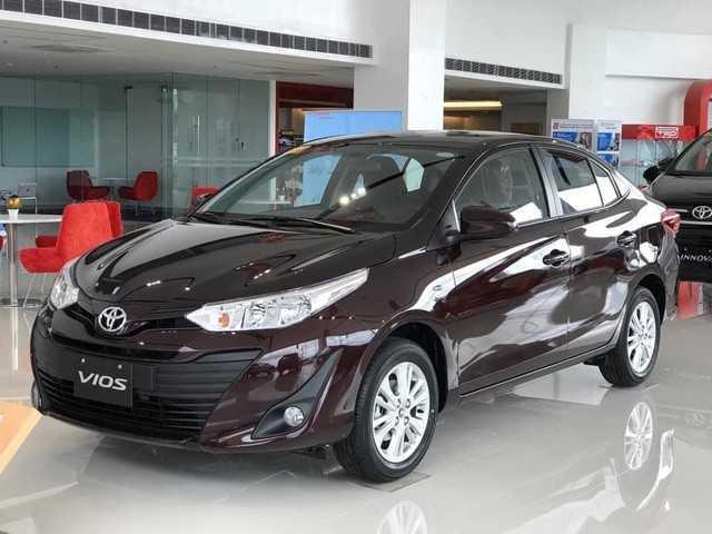 Vios cũng giảm giá mạnh 40 triệu đồng dịp cận tết.