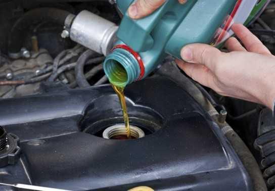 Khi nào nên thay nhớt xe ô tô?