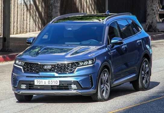 Khám phá nội thất và động cơ Kia Sorento 2021