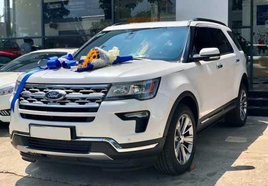 Ford Explorer giảm giá khủng gần 300 triệu đồng tại Việt Nam
