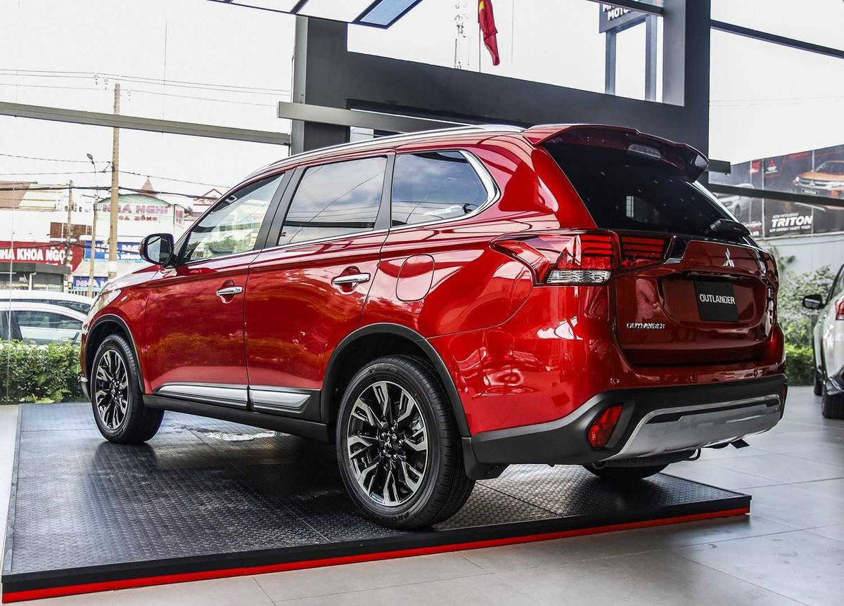 Chi tiết xe Mitsubishi Outlander 2020 nâng cấp nhiều trang bị với mức giá không đổi