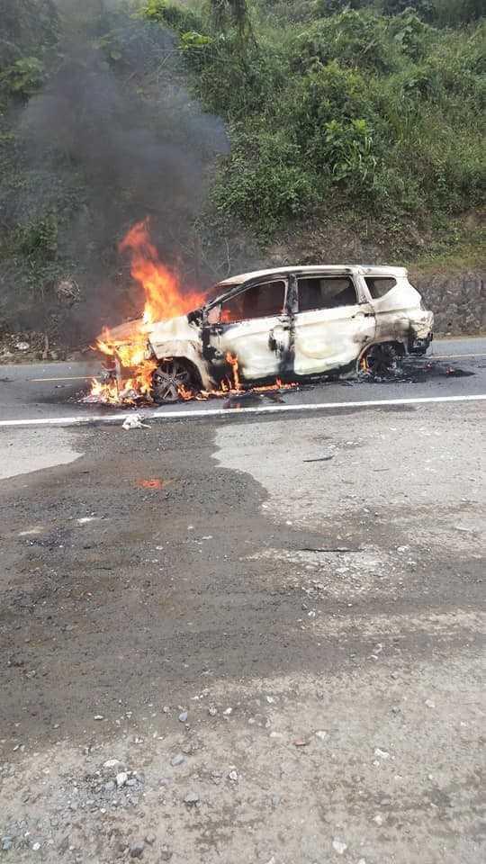 xe ô tô Xpader cháy