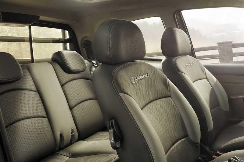 nội thất Fiat Strada 2021 