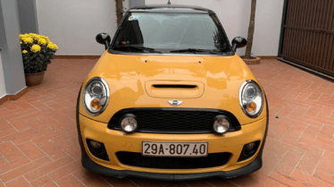 Chiếc xe MINI Cooper S mang thương hiệu xe Anh Quốc