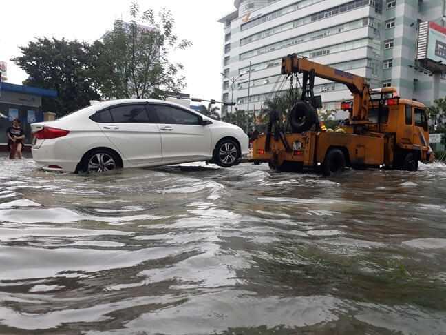 Tùy theo xe 2 cầu hay 1 cầu mà gọi xe cứu hộ phù hợp