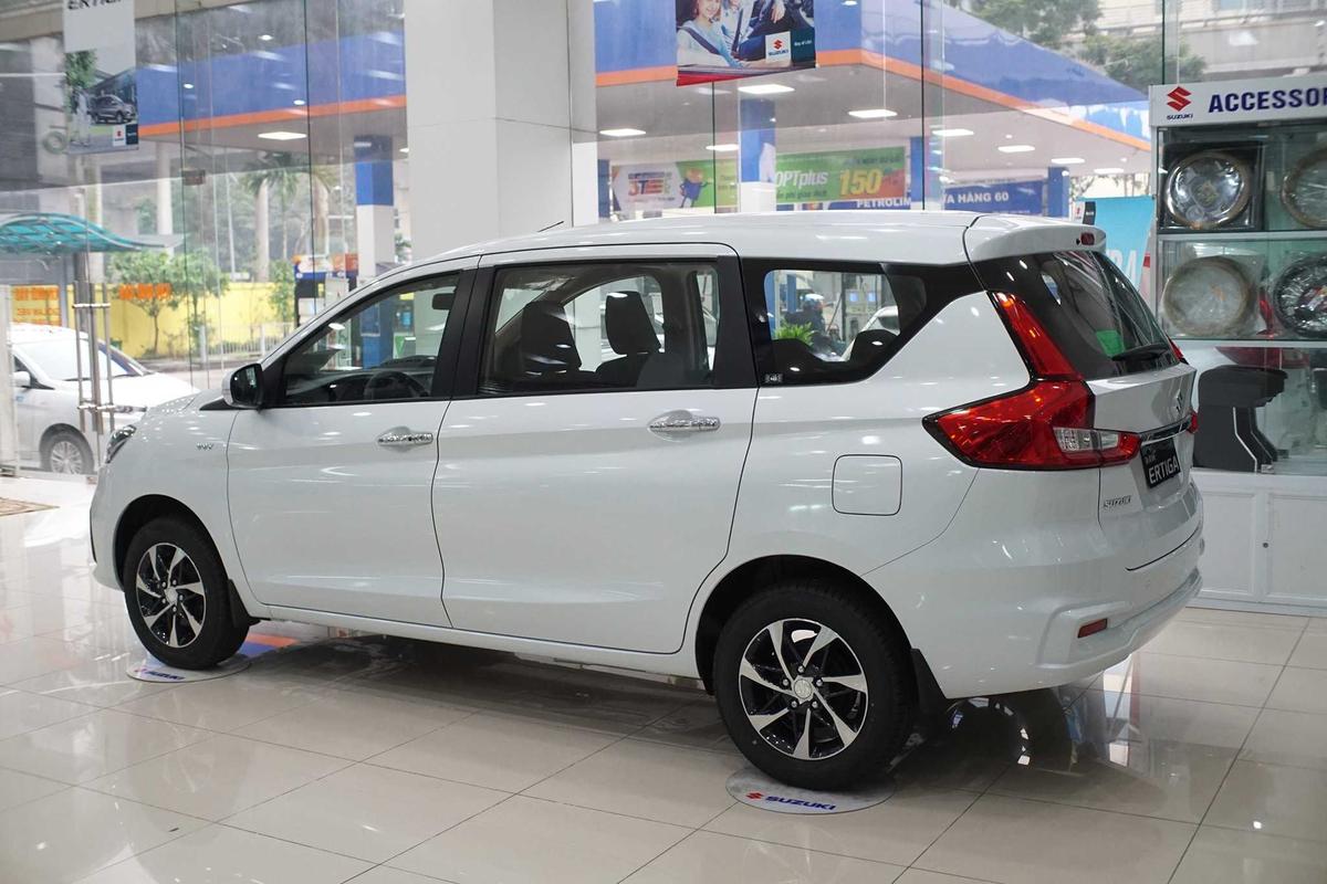 thân xe Cận cảnh Suzuki Ertiga bản nâng cấp 2020 tại Việt Nam
