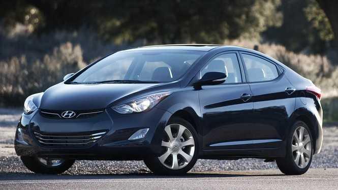 Triệu hồi xe Hyundai Elantra đời cũ do lỗi chập điện