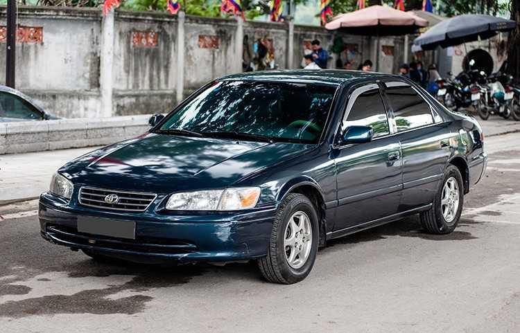Toyota Camry 