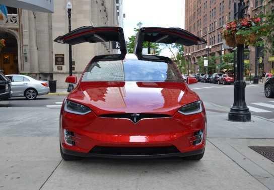 Tesla triệu hồi 15.000 xe Model X vì sự cố hệ thống lái