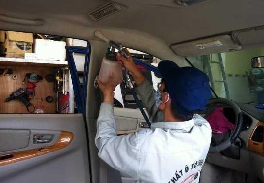 Tất tần tật thông tin về vệ sinh trần xe ô tô