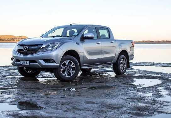 Để giải ế, Mazda BT-50 ưu đãi khủng tháng 3