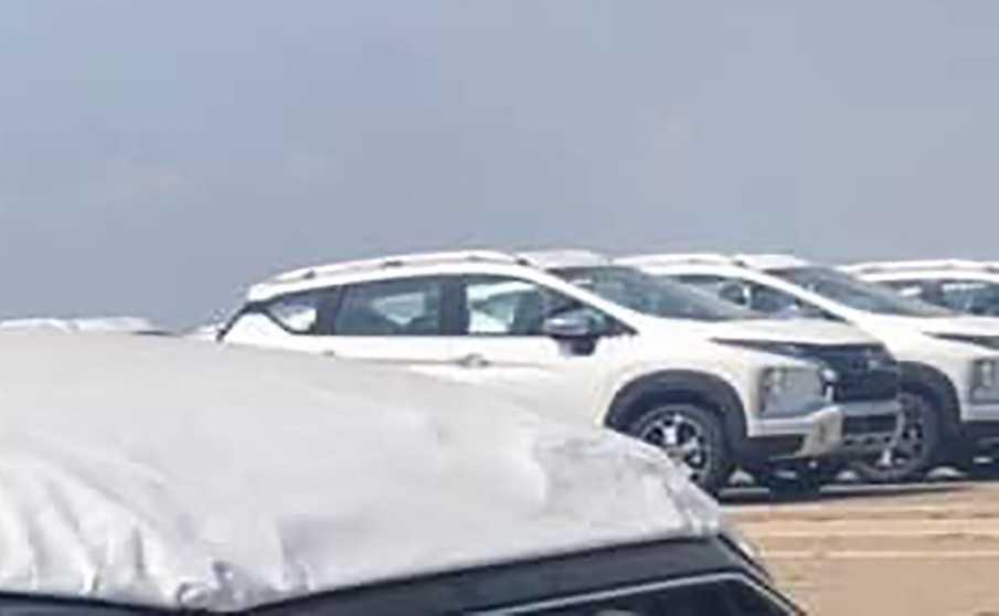 Đối thủ ‘sừng sỏ’ mới của Suzuki XL7 và Toyota Rush - Mitsubishi Xpander Cross cập cảng Việt Nam 