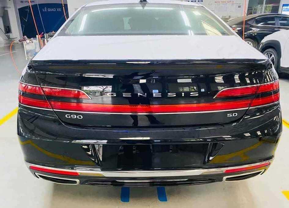 đuôi xe Genesis G90 2020