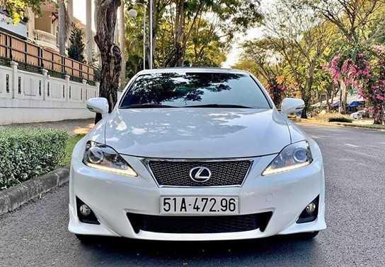Lexus IS250 F-Sport đời 2010 rao bán giá 1 tỷ VNĐ