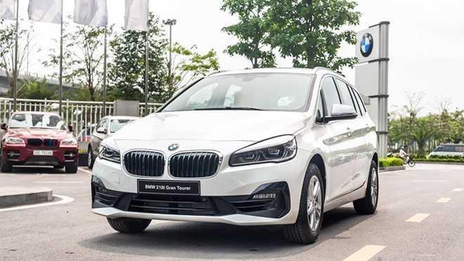 BMW 218i đang giảm giá