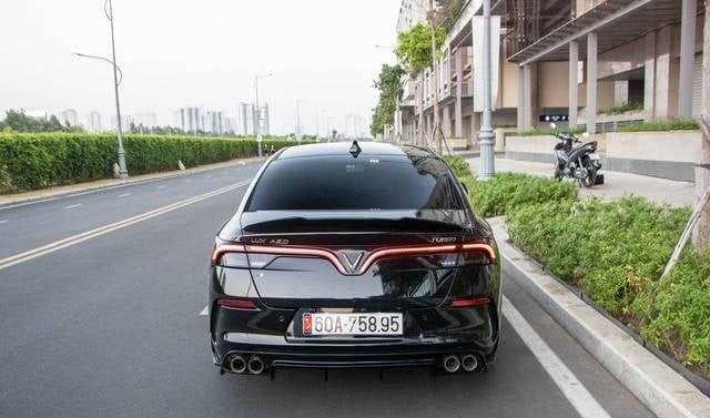 đuôi xe VinFast Lux A2.0