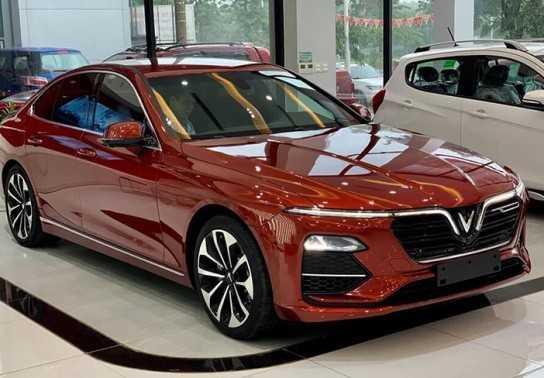 Nhằm kích cầu hàng loạt xe VinFast "ế" hàng trăm triệu đồng