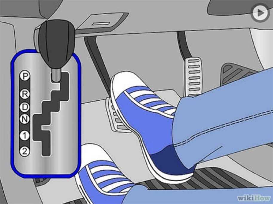 Chú ý nhả cả phanh tay.