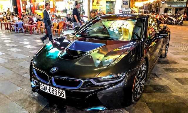 Chi tiết vàng “cứu cánh” BMW i8 bị chê lỗi thời của đại gia Cà Mau