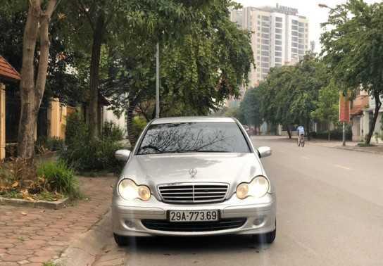 Mercedes-Benz C 180 cũ phá giá - rẻ gấp 7 lần bản mới