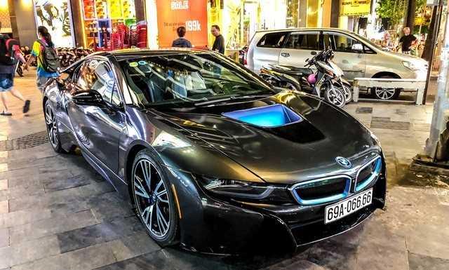 BMW i8