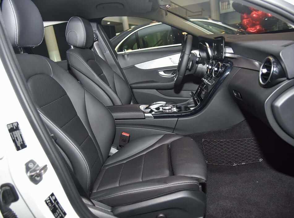 ghế ngồi Mercedes-Benz C180 2020