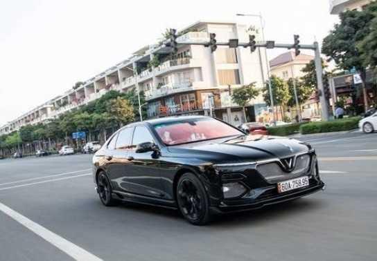 Dân chơi Sài Gòn chi 100 triệu đồng “lên đồ” cho VinFast Lux A2.0 phong cách thể thao