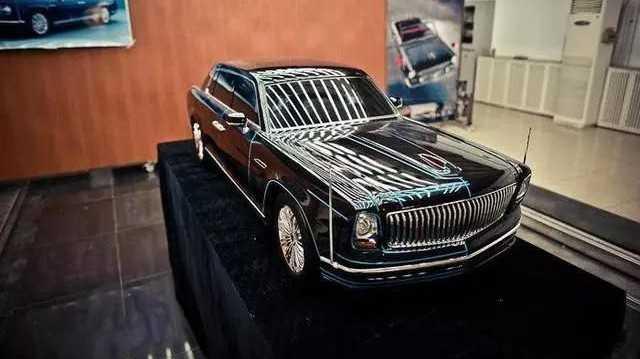 Hongqi L4 - Limousine