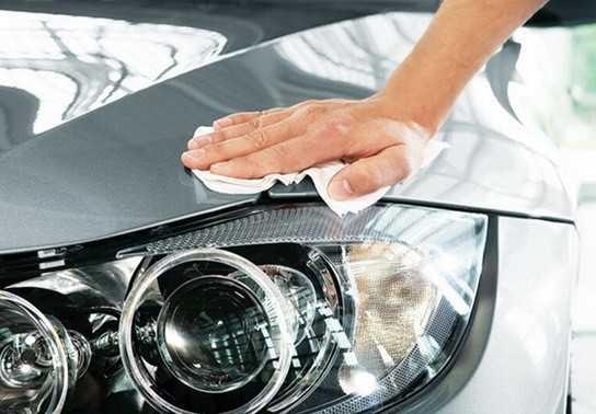 Đèn xe ô tô bị ố vàng và cách xử lý