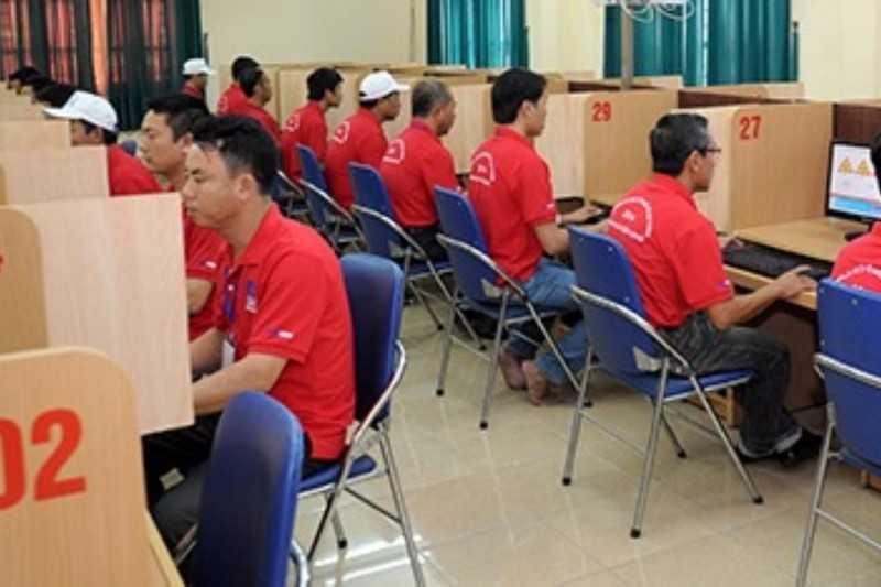 Thi lý thuyết lái xe