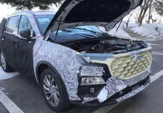 Bất ngờ Ford Everest phiên bản mới được chạy thử