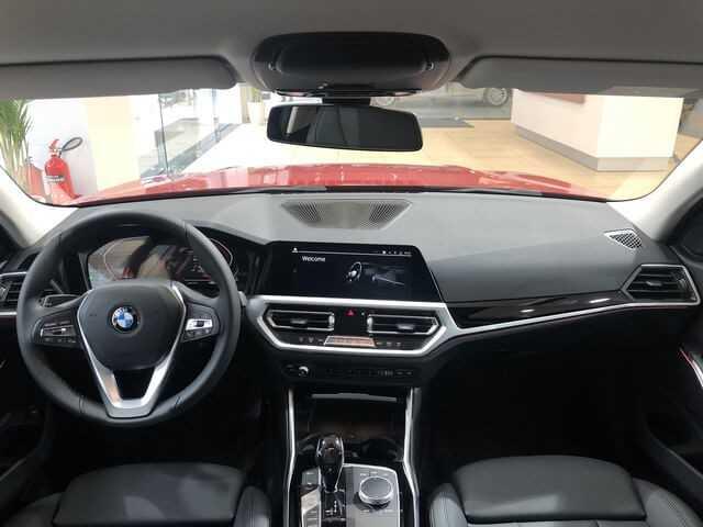 vô lăng BMW 320i 2020