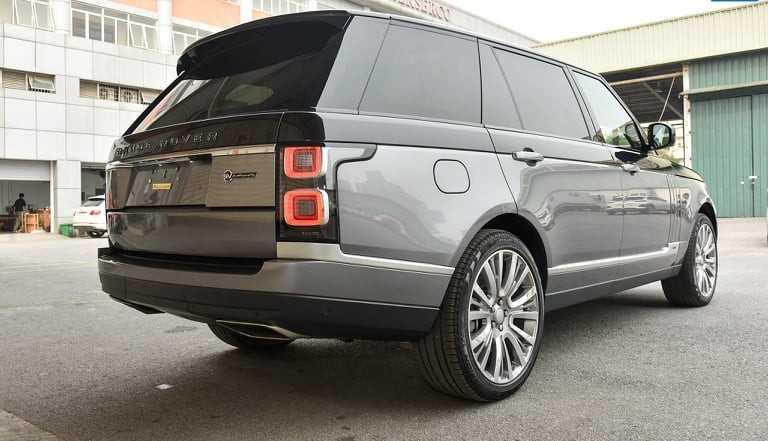 đuôi xe Range Rover Svautobiography 3.0 2020